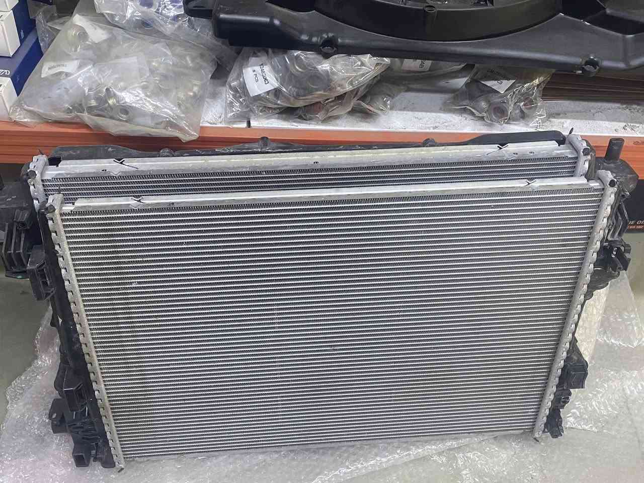 يتوفر لدينا
قطع غيار جيب كومباس 2000توربو 
مروحه تفصيخ  + جديد 
راديترات تفصيخ 
راديتر ماء + راديتر تيربو 

يتوفر كافه قطع غيار السيارات الامريكية
 
يوجد توصيل كافه محافظات العراق 

***********
***********
***********
***********
