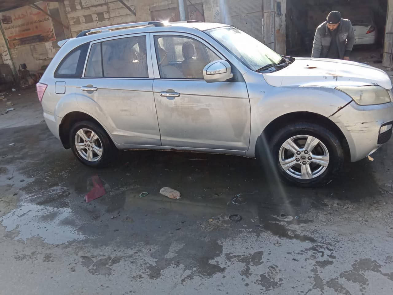 السلام عليكم ليفان x60موديل 16اوتوماتيك رقم انكليزي ذي قار ب55وبيه مجال ***********
