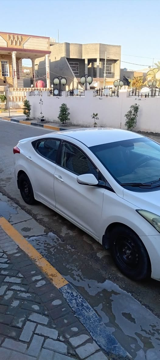 سلام عليكم
النترا ٢٠١٤ مكان ديوانيه للبيع
سعر خاص او تصال على رقم ***********
