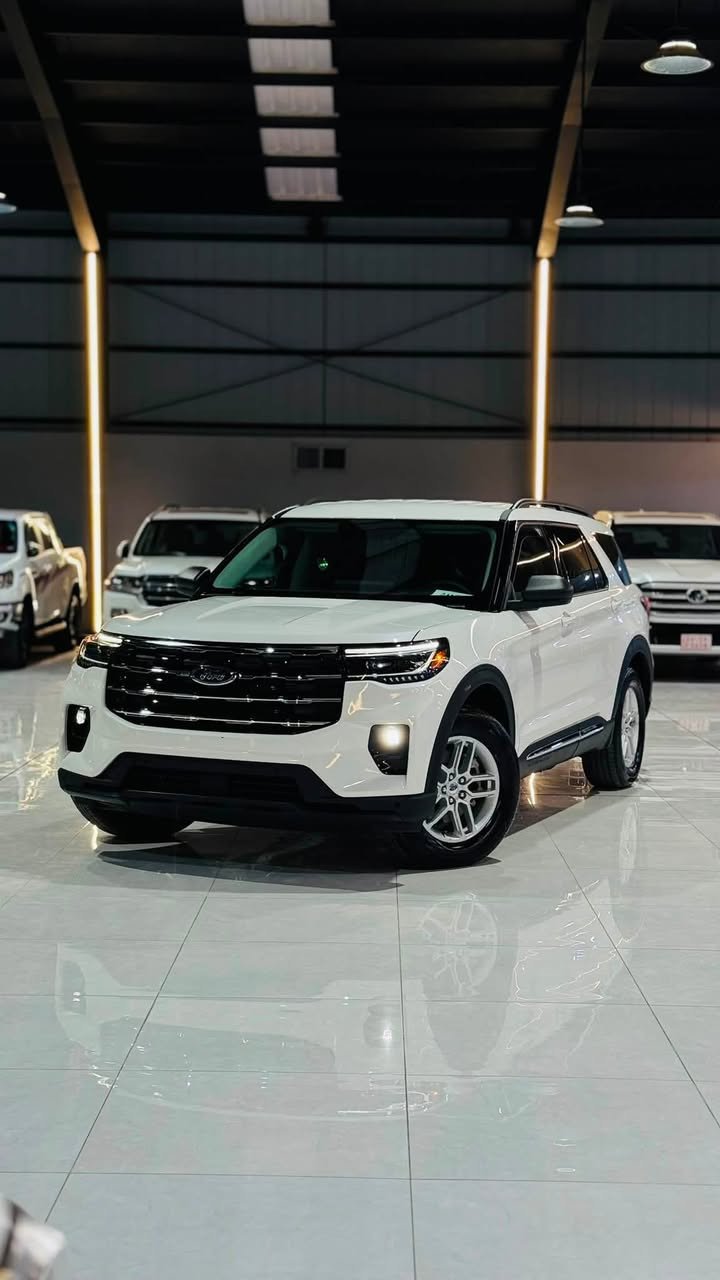 بدون حادث بدون ارباگ
🔥

Ford Explorer - 2025 
.
مواصفات active 
.
ماشیە بس ٤ الف مایل - زیرو 👌
.
محرک اربع سلندر تیربو ٢.٣ لتر ( اقتصادی)
.
الكاميرا الخلفية - تدفئة المقاعد - بصمة - مثبت السرعة - مرايا جانبية كهربائية - شاشة - مراقبة النقطة العمياء - التحكم التلقائي في درجة الحرارة - نظام فرملة الطوارئ - 8 وسادة هوائية - مصابيح زينون الأمامية - المصابيح الأمامية ليد - أبل كاربلاي - التشغيل عن بعد - مقاعد الصف الثالث
.
سیارە بدون حادث بس جاملغ و تایر مفتوح 
یعنی سیارە بس جاملغ وحدە صبغ و شویە من باب ، رقم الشاصی :
1FMUK7DH8SGC43162
.
للسعر - ***********
.
سیارە بدون رقم ، یترقم شمالي 
.
مکان سیارە کلار
