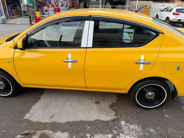 السلام عليكم نيسان سني هندي موديل 2019 مكينه جديده صدر جديد تخم تاير لا تخابرني تكلي جايك امسح منشور وما تجي ترا عيب عليكم لي يريد سياره يجي يكلبه سونار داخل منشور سعره 100 رقم ***********
