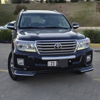 لاندكروزر VXR • ٢٠١٥ • ٢٢٠٠٠٠