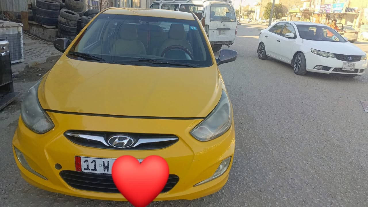 اكسنت 2013
وارد أمريكي مكينه 1600
سياره نضيفه مكفولة من عده جملغ الأيمن 
السعر 85وبيه مجال قليل 
*********** وتساب
