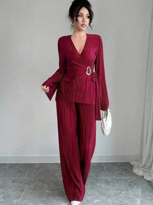 البضاعه الحلوه الجديده توفرت عدنا 🛍️🛒
طقم كامل القميص والبنطلون 👖👕
بسعر حيل مناسب بـ ٣٥ 💸💸
والتوصيل مجاني علينا 🥳🥳
رقم ***********
