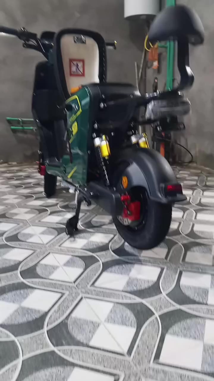 سلام عليكم دراجه للبيع ار تسعه ما مستخدمه هواي صار سبوعين من خذيتها جديده عنواني بصره زبير سعر 550 وبيها مجال للشرائح رقم الهاتف ***********
