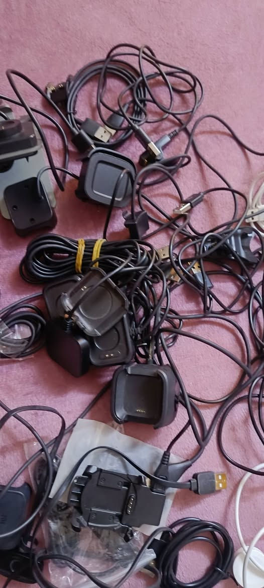 شواحن ساعات سمارت مختلف الموديلات 
60قطعة 
سعر القطعة 2000
بيع كل الكمية بدون مفرد
***********
