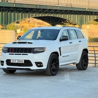 السعر175ورقه فقط💰🔥🚧بلاش  جيب 2017 محرك 6 سلندر فول عدا الفتحه محدث SRT...