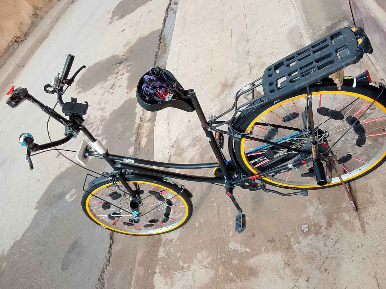 سلام عليكم باسكل 2018 شركة كلوفي 👻
جاهز 💯
تايرات جوابة جدد 👍
بريكات صفارة 🎭 
ستان مبايل ستان نص 🗿
كاسحة سرج قلاب 👀
الباسكل تاخذة كبل للشارع 🛣️
مكاني ديالى كنعان 🚧
السعر 150 وبي مجال 🤌💵
الشراي يراسلني خاص ويدلل 🌹♥️
بيع او مراوس بدراجة شحن 🤝


**إذا كنت صاحب هذا الإعلان وتريد حذفه لأي سبب، رجاءا أرسل رسالة إلى الدعم الفني**