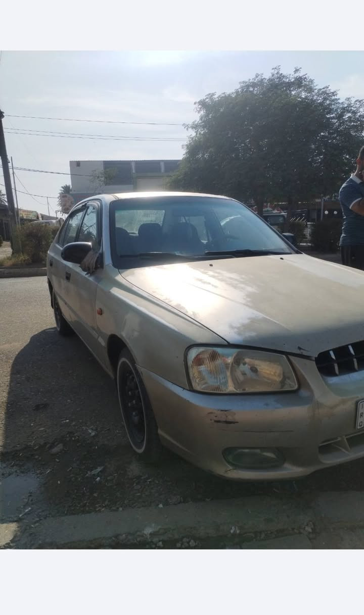 سياره للبيع موديل 2000 هوندا محرك 1600 فورتي رقمها بغداد راعيها موجود يمي بل عزيزيه *********** اتصال
