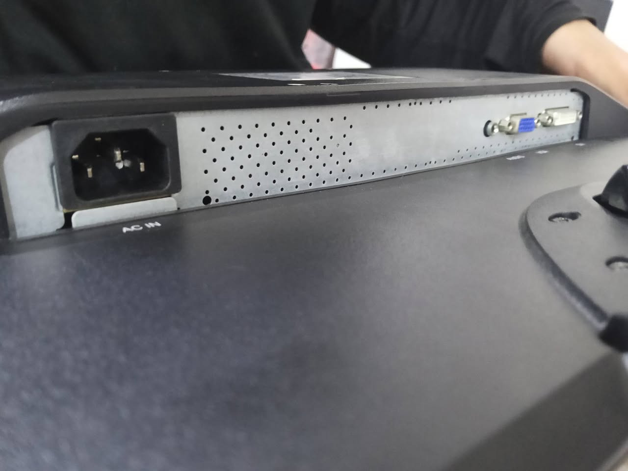 شاشه جديده للبيع حجم 23 منفذ vga 
سعر 50


**إذا كنت صاحب هذا الإعلان وتريد حذفه لأي سبب، رجاءا أرسل رسالة إلى الدعم الفني**