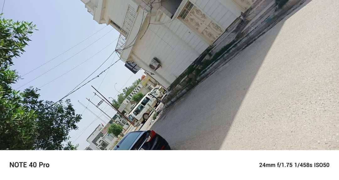 بيت  للبيع طابو صرف
حي الصدر مقابل دائره العاطلين 
 بناء سنه ٢٠١٤ 
طابقين مسلح مساحه ٢٣٥ م 
نضيف جدا الطابق الثاني فول ترتيب 
السعر يم راعي البيت هذا رقم
***********
