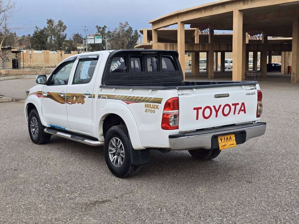 مرزیە گاز مۆدیل ۲۰۱٤ مەنەفیست و پاکانەی لەگەڵە دووپارجەی سبوغەلەسەرساغە سەیارەکە بێ ساردەکوتەو بێ دەعموولێدرانە مەکینەی نەکرایتەوە دەبڵ ئەکسلو کارەبایاتی هەمووی بەشەرتە سەیارەکەلەسەردەقی شەریکەمایە دەعامی بۆدەعامی بەشەرت 
سعری۱۱۷
ژم۰۷٥۱٤۰٤۰٤٥۳
ژم۰۷۷۰۳۰۹۱۰۱۰
شوێن کۆیە أربيل, العراق
