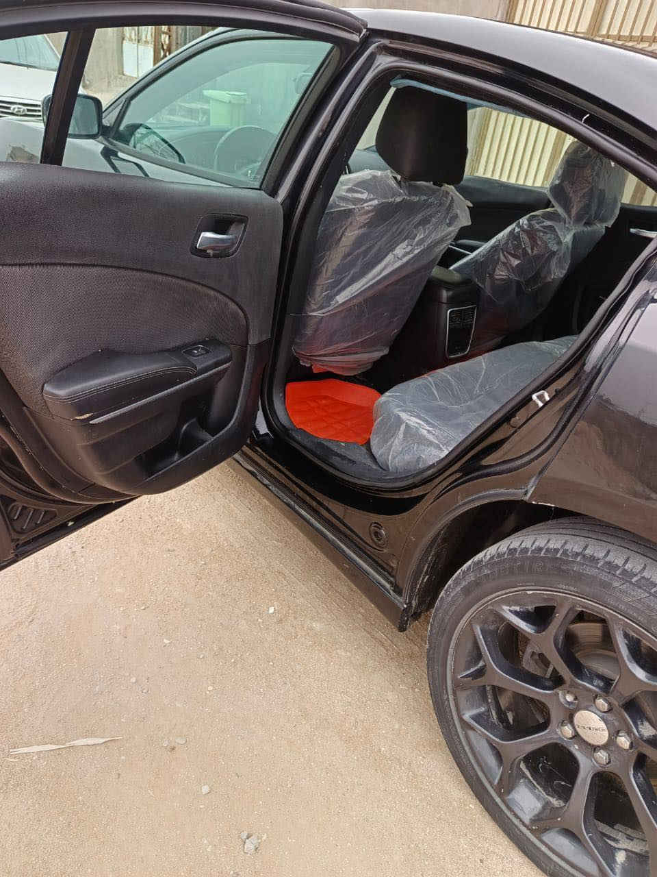 السلام عليكم جارجر 2019 ادوات متومه طبق الاصل بغداد دخول جديد جاهزه من كلشي السياره كارتون مكينه 3600حداده تخم تاير كهربائيات كله جاهزه طك سويج وطلع منا لزاخو السياره كصت جنطه  بيه واجه حته بل مرور ما بيه اي شي مو شغال تبريد تدفئه كلشي جاهز مكان السياره بصره السعر 75 وبيه مجال حق الجيه رقم الهاتف ***********
***********
