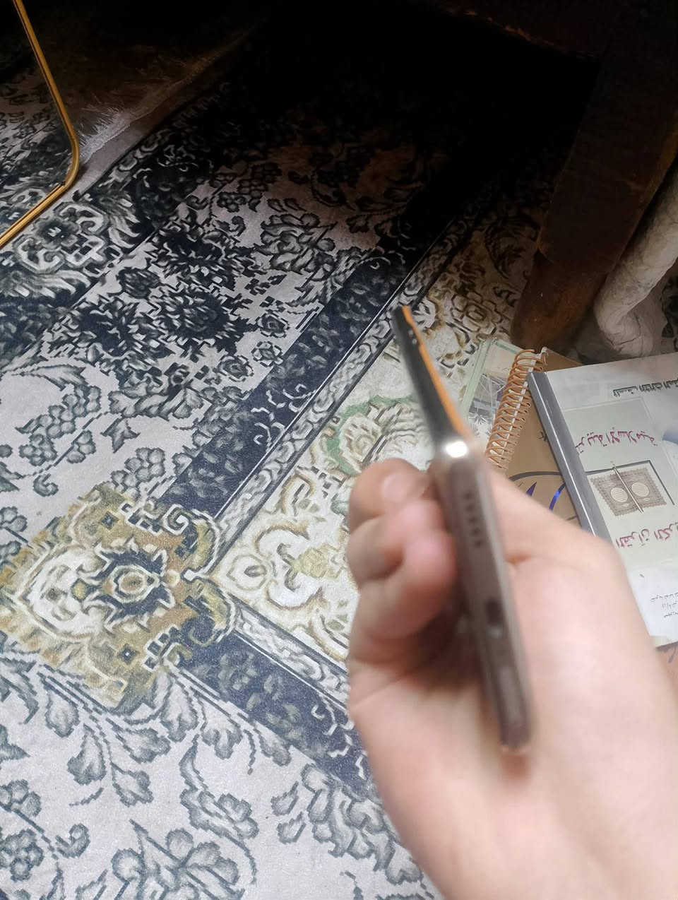 السلام عليكم موبايل هونر X9B للبيع مستخدم شي قليل بس بي كسر بل شاشه من الطارف السفلي ما ماثر السعر خاص او اتصل على هذا الرقم 
***********اسيا
***********كورك
