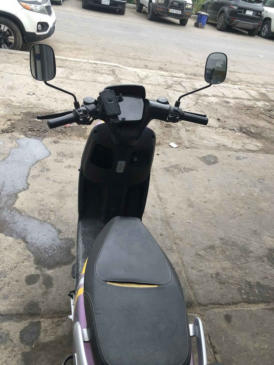 سلام عليكم للبيع
دراجه شحن من فئت ريان ملف 1200 واط 6 بطاريات قوة 32 أمبير الدراجه نضيفه بس بيها أضرار بسيطه موضحه بصور مع بصمتين  

للاستفسار 
***********
