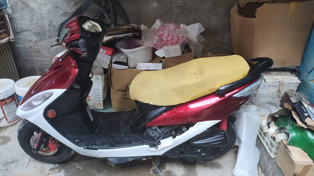 السلام عليكم دراجه كامكو جي فور مكينه نكرت سلف مكينه تخبل وناعمه كفرات جديده تايرات جدد كابريتر جديده شوته جديده كله جديد ما عايزه ولا شي مكاني نجف رقمي *********** سعره 325 وبيه مجال للطيبين
