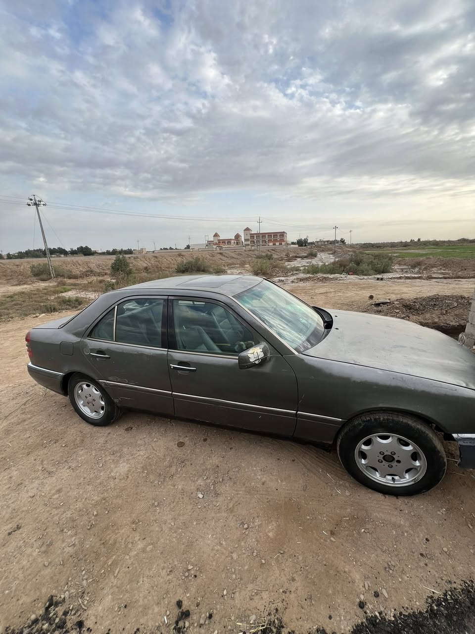 مارسدس بنز شبح s320 رقم الهاتف ***********
