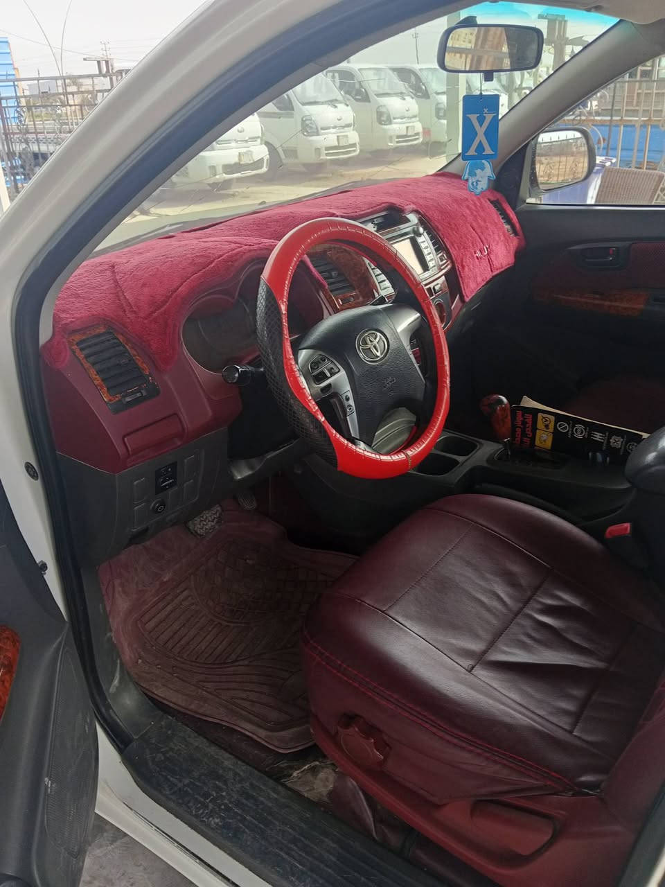 سلام عليكم للبيع بيكم تيوتا موديل ٢٠١٤ كويتي شاصي ١٩ كير اوتوماتيك رقم ديالى  ألدولي الجديد باقي على الاستلام داخله هزه سنويه مجدده تحويل مباشر كير مكينه مكفولات شرط ما مفتوحه مكينه 2700صدر امامي وخلفي جديد تخم تاير جديد ويل كب تبريد ثلج داخل ماروني اشاير بل مري يدات نيكل مري كهرباء تحكم استيرن كهربائيات كله شغاله سياره بيه مكانات بارد فقط بدون صبغ  سياره حلوه ومال جناي  للإستفسار اتصل عله الرقم‏‪ 
***********. 
***********
