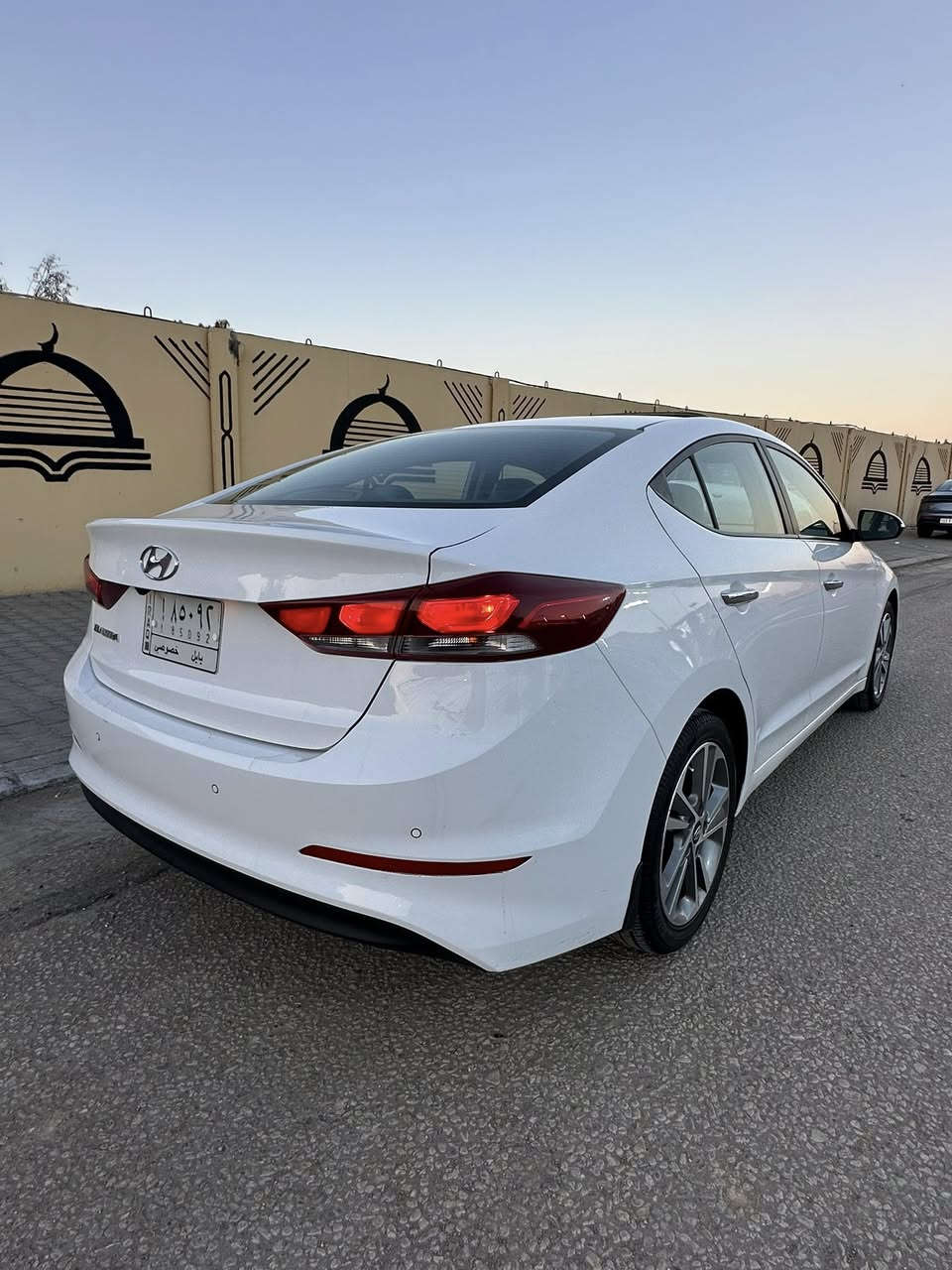 السلام عليكم
هونداي النترا 2019 خليجيه سوبر مكينه ٢٠٠٠ كفاله عامه ماعدا كارت بسيط بالجاملغ اليسار الامامي مواصفات السوبر معروفه فتحه لد امامي خلفي ويل كب داخل صاج كشنات جلد مري شفط شاشه وكامرا السعر ١٥٩ وبيها مجال بسيط     
للاستفسار ***********
