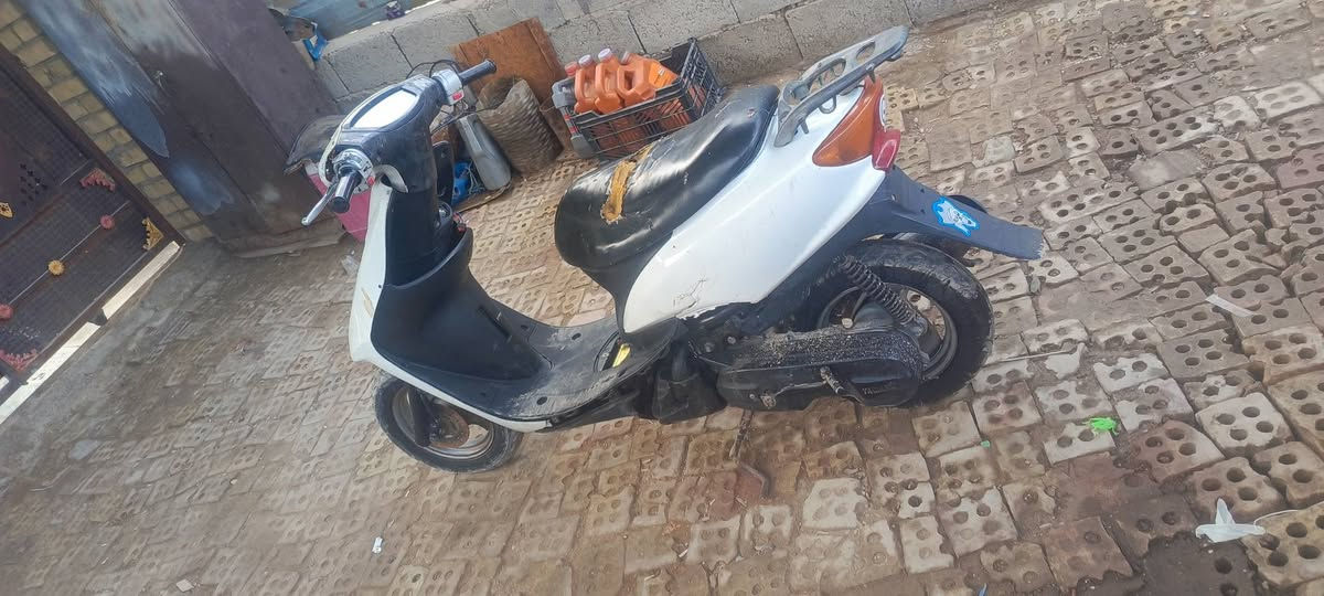 سلام عليكم دراجه 60 ياباني مكينه فول تشتغل هندر وسلف كهربائيات فول شغل وطلع وين ميعجبك مكانه قرب سيطره مال نهروان سعر 200 وبيهه مجال ***********
