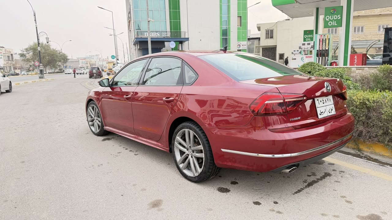 باصات 2018 امريكي
محرك 18توربو
سيارهً احلا من صور
ماشيه قليل
محرك كير بشرط 
بيها جامغلين خلفي فقط صبغ
باقي بشرط سنويه خلصانه 
مكان كركوك شراي يتصل ***********
