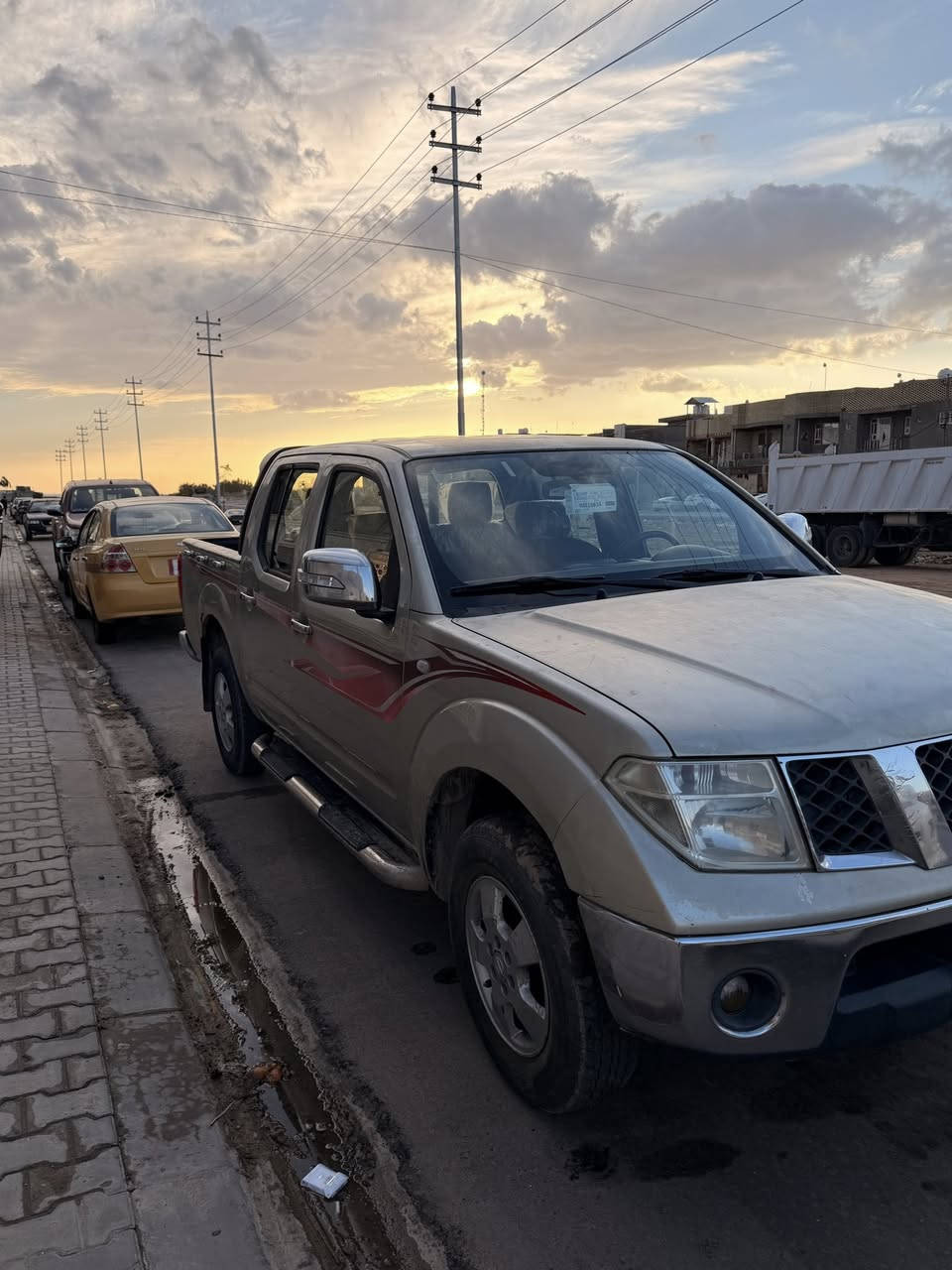 سلام عليكم نيفارة موديل 2008                                  سيارة ستونا جفتناها سيارة جديدة ستوها طلعت من صناعي منفوضه من طول لطول حديدة مكينه كير سيارة معايزة برغي ترايك وين متريد وبيها دحجه موضحلك ياها بل صور سعر 78 وبيها مجال                                       للبيع ***********
