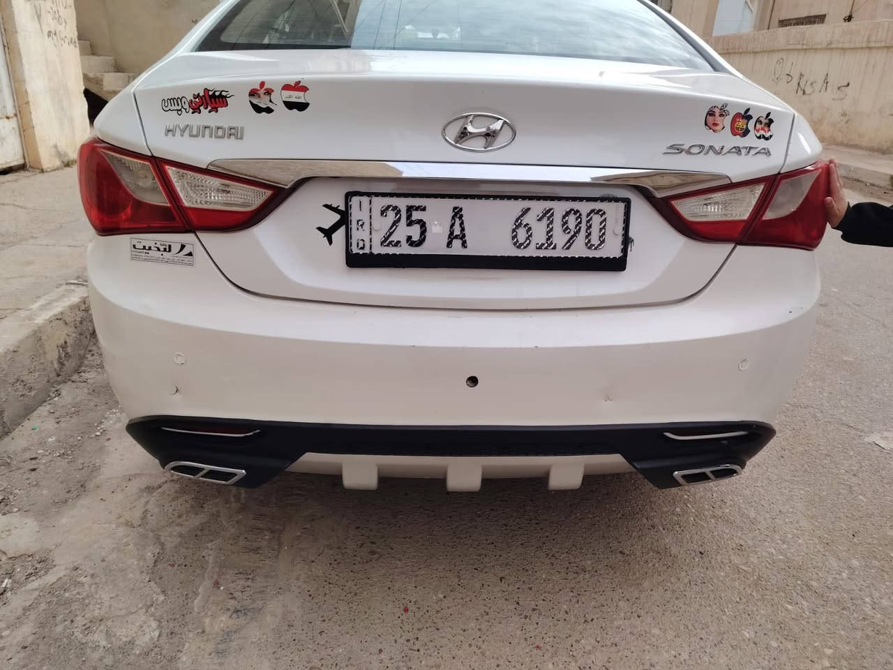 سلام عليك.
مستعجل على البيع 
سوناتا 2011 خليجي 
ضرر قطعتين بدون داخل بدون ايرباك سياره جديده
السعر (100) بيها مجال 
تواصل  ***********
