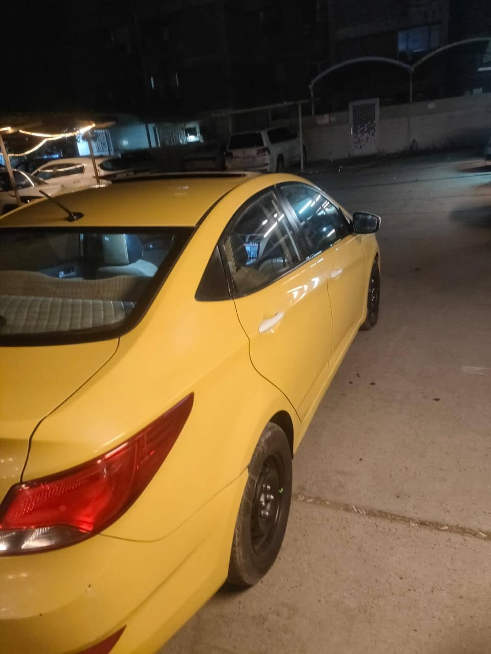 السلام عليكم
اكسنت🙋🏻 
مديل 2016
خليجي محرك 1600🔻
للبيع السعر ($98  )بيها مجال 🔻
رقم بغداد انكليزي 🔻
بسمي🔻
العنوان بغداد الكرخ 📍
***********
