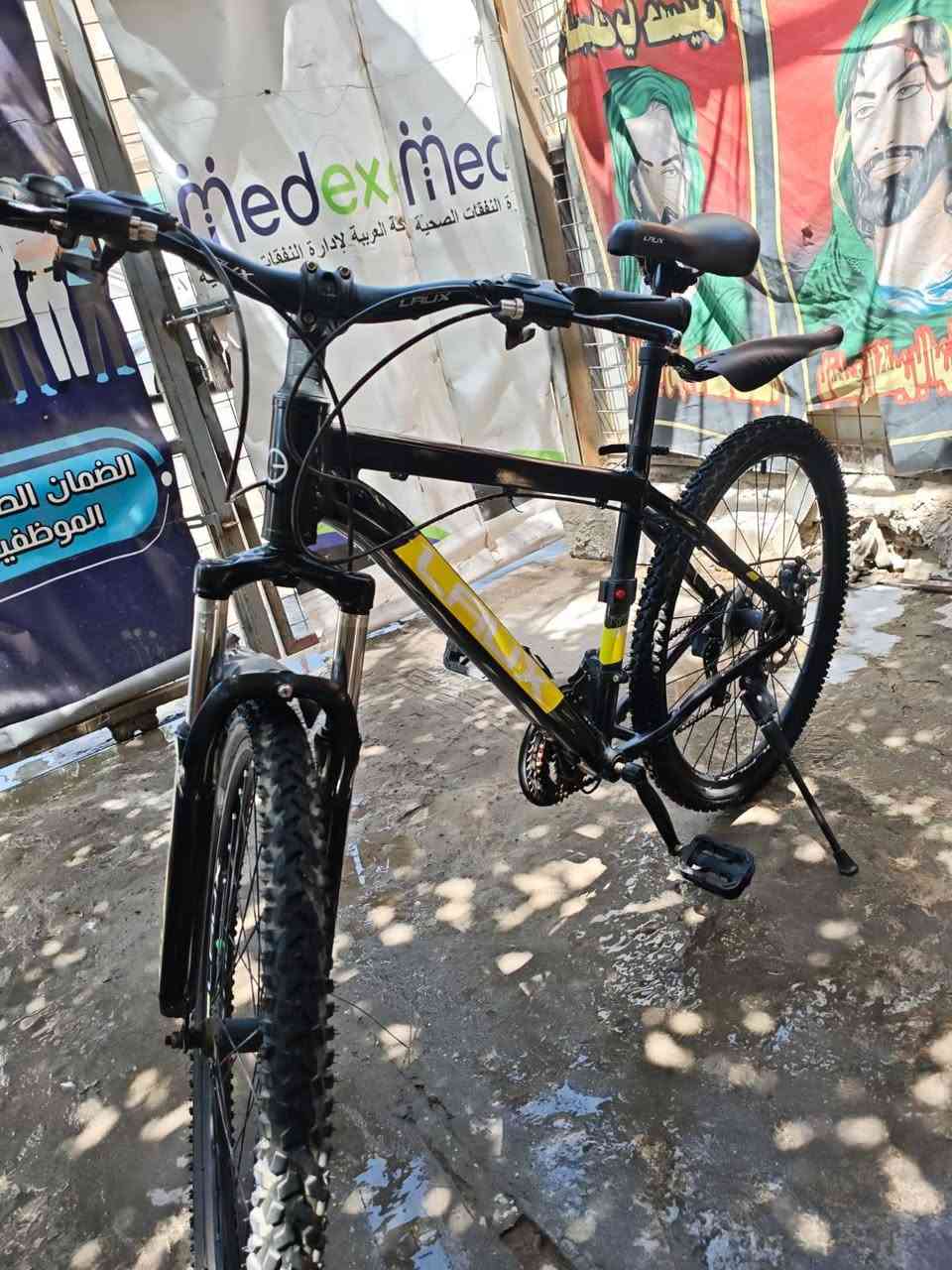 سلام عليكم
للبيع بايسكل جبلي شركه LAUX
المواصفات
الحجم 28 🚲
كير امامي سرع 3
كير خلفي سرع 7
دبلات أمامي عدد 2
اي شي بل بايسكل ما مبدل اي شي 
ملاحظه جديد شركه LAUX الالمانيه 🇩🇪
تكدر تبحث بنفسك او اشوف 
السعر 150 او بي مجال بايسكل جديد
رقمي 770 618 2260


**إذا كنت صاحب هذا الإعلان وتريد حذفه لأي سبب، رجاءا أرسل رسالة إلى الدعم الفني**