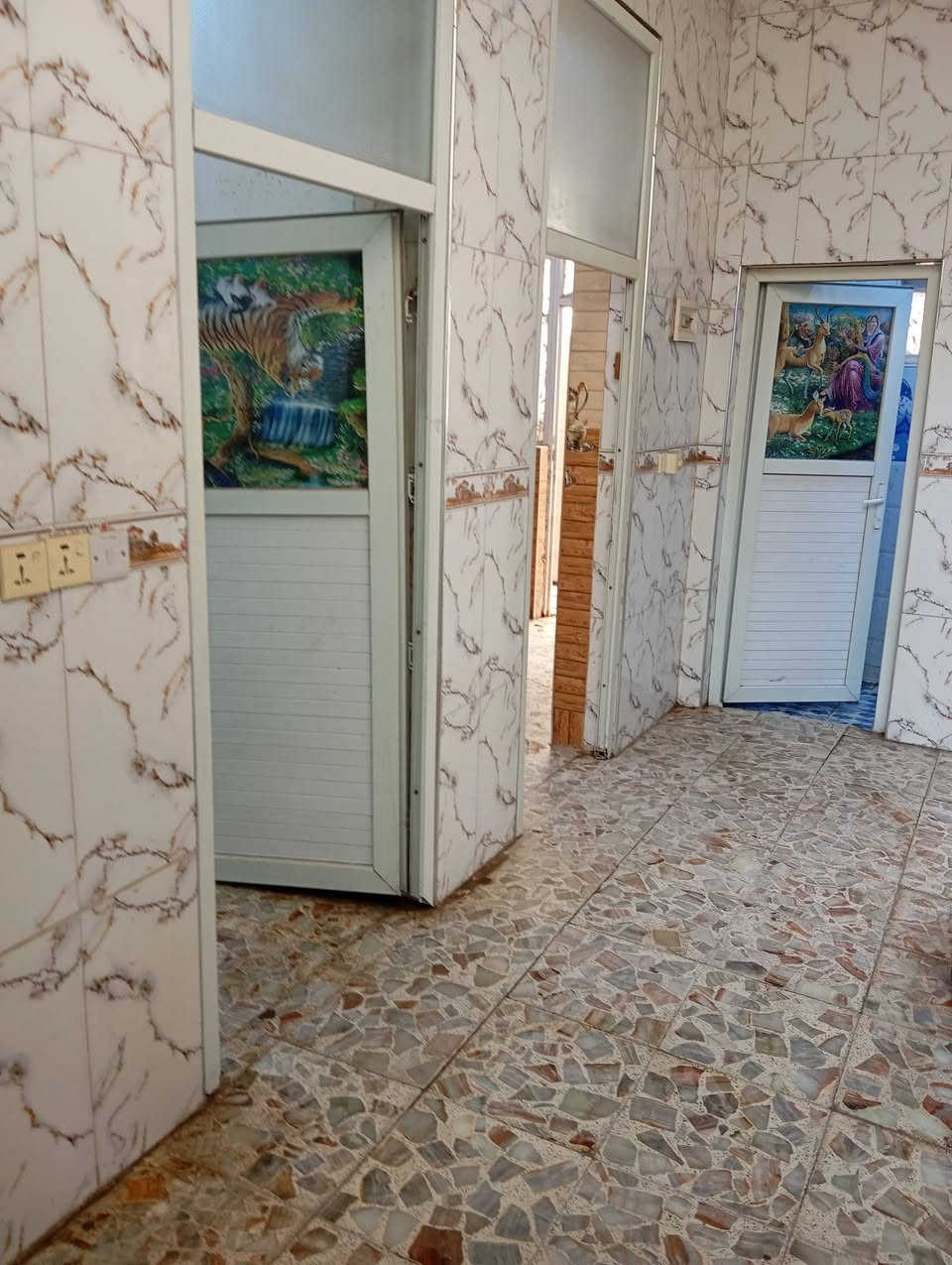 للبيع بيت زراعي 100 متر مربع 10*10 منطقة ضياء الحلفي شارع المصرف البلديات فرع أسواق فراولة 🍓 طابق واحد وفوق غرف سندويج السعر 115 البيت فارغ للاستفسار *********** وات ساب موجود
