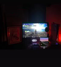 بلي5سلم+فيفا26+جويستك عدد2+شاشة LG. 180هرتز+ups  مراوس بايفون15او16 او...