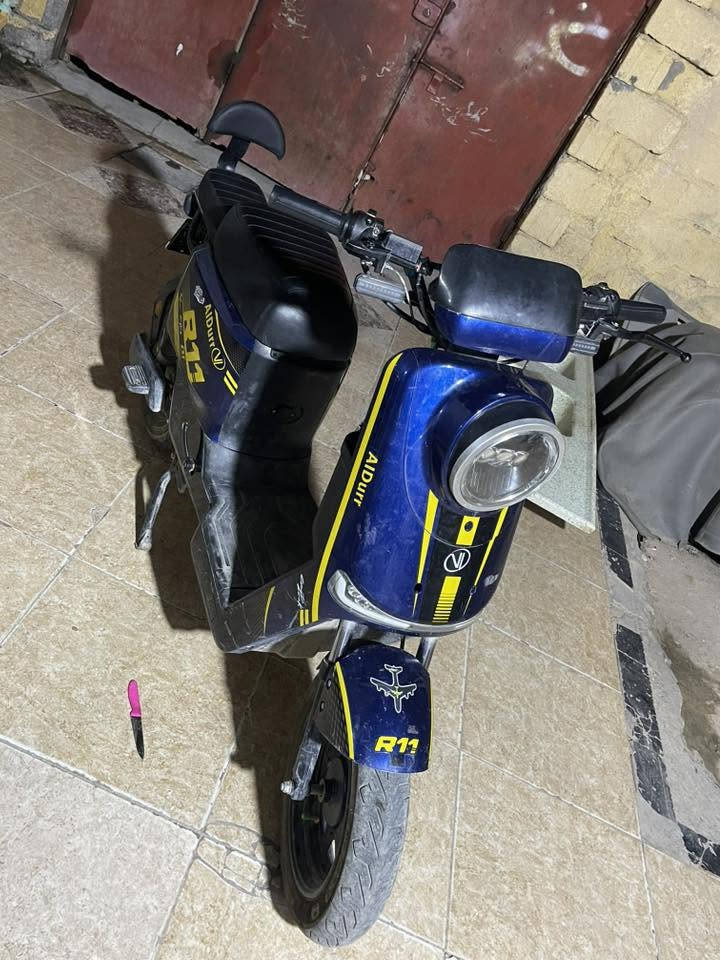 دراجه R11نظيفه صارله ٣اشهر عدي نظيفه كلش تمشي بالعداد ١٢٠بطاريات جدد نظاف رايده ب ٥٧٥ وبيها مجال بسيط 
هاذ رقمي ***********
