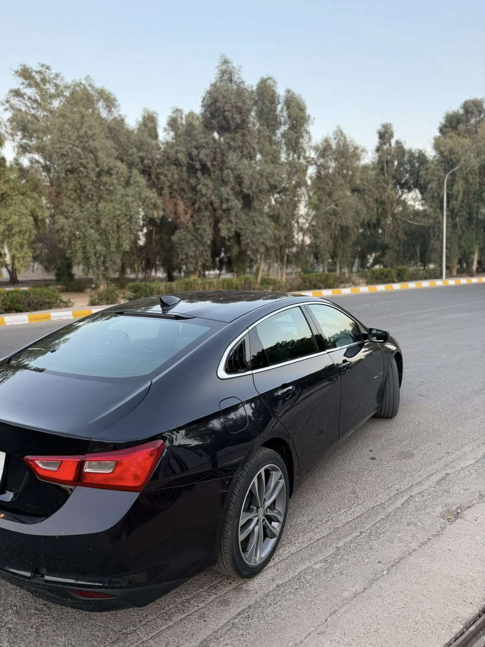 السلام عليكم شوفرليت ماليبو 2023 مواصفات LT فول حادث نص جاملغ وصندوق بدون دواخل بجم كبس بدون ايرباك رقم اربيل علما الرقم مو ويا السيارة انطي غير رقم اعتيادي مكاني كركوك سعر السياره 135 بي مجال بسيط ***********
