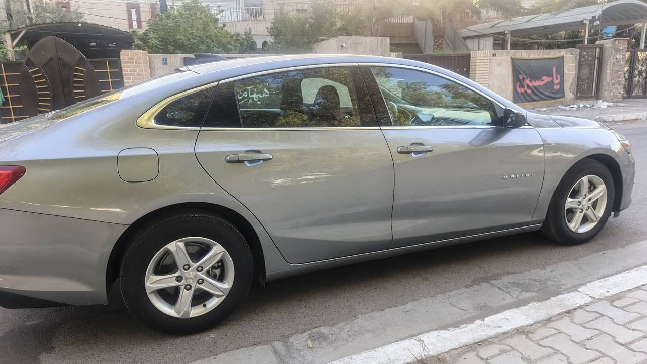 السلام وعليكم ماليبو ٢٠٢٤ مواصفات الماليبو معروفة حساسات خلفية حساسات جانبيه شاشه جبيره سايد بريك بصمه حادث كما موصح بالصور دعاميه صبغ مع ربع البنيد السياره  ماشية ١٤الف مغلفه ppf بالكامل مع درع جامه أمامه السعر ١٣٧بغداد ***********
