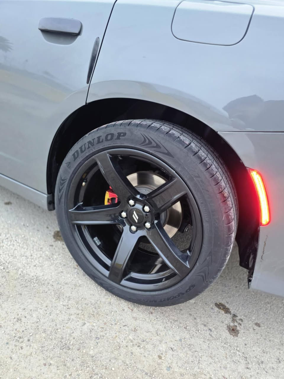 جارجر مديل 18 خليجي وكاله الهارلم مكفوله كفاله عامه ماشيه ٨٧ ميل لون سياره مميز سمنتي سياره رقم اربيل بسمي شرط التحويل سياره جديده
سياره محدثه بل كامل دايتونا وقطعها البلاديات موجوده من (بنيد ودعاميات)
(سياره فول موصفات )
مصروف عليها هواي شرط الوكاله 
(اضافات الي عليها كلها اصليه بلادي)
1_ شوته رياضي اصليه امريكيه
2_ ويل 20 رياضي تخم تاير جديد
3_ غرفه بل كامل ديتونه بلادي
4_ دعاميات+بنيد+ مال ديتونه بلادي
5_دركه استيرن اربي ام بيها نشره
6_ مازدات +عدسه كلوبات اصليه مال مديل23
7_ داخل سياره سستم كامل كاربون فايبر اصلي
8_سياره عليها ادامه كامله من مي اصلي وغرفة الحتراق جديده كلها
صور سياره واي استفسار اني خادم وسعرها
العنوان بغداد السيديه
سعرها 257 بيها مجال قليل 
*********** اتصال × وتساب
*********** وتساب فقط
