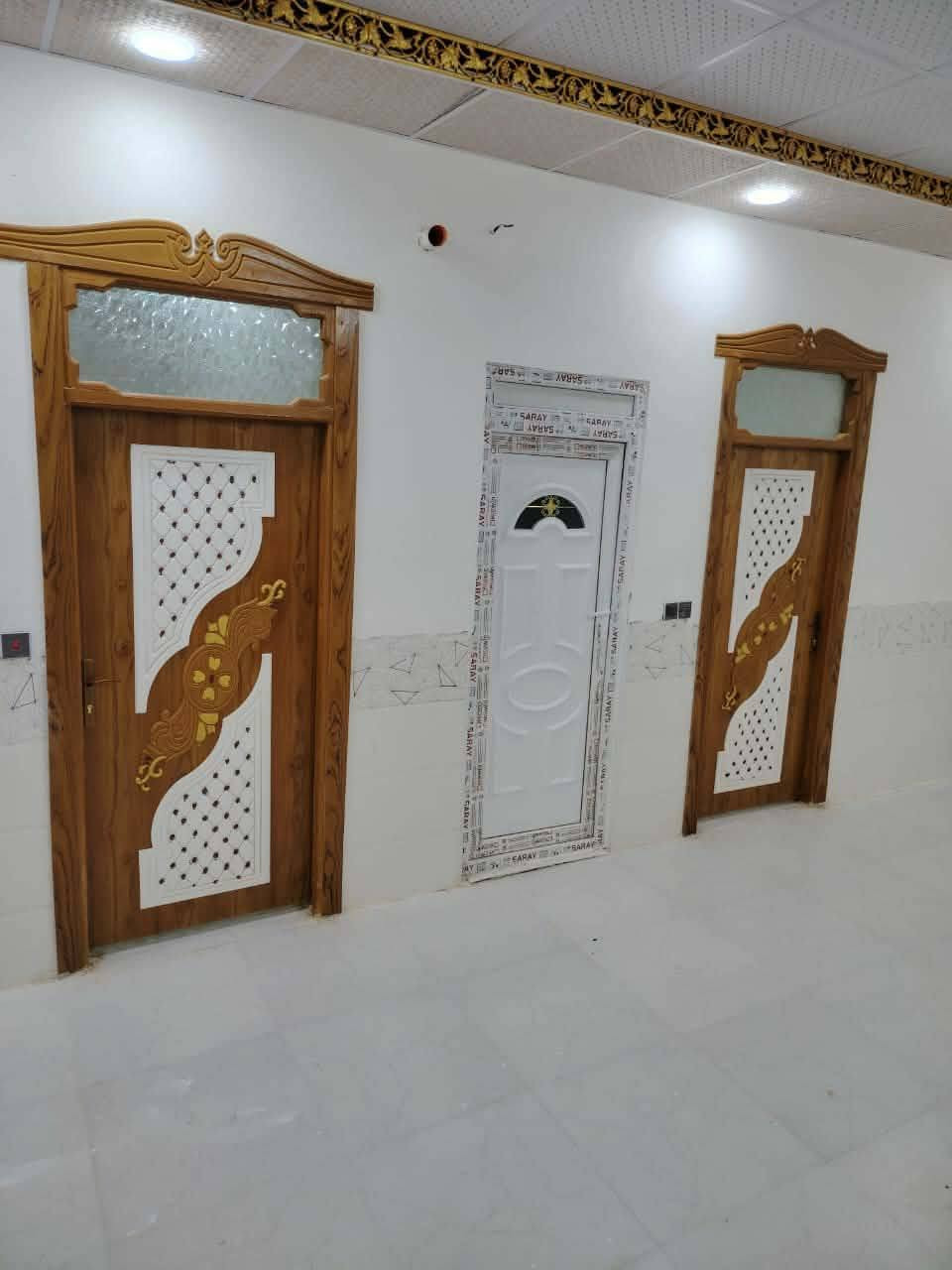 يعلن مكتب للاصدقاء للوساطة العقاريه والمقاولات العامه
عرض مرتب 150متر للبيع 🏣 طابو زراعي سند 25اقرار محكمه

السعر اكتب تم يجيك خاص
شغل متعوب عليه وموقعه حلو 🏗 

#موقع_البيت/ بنجف مقابل قرية الغدير 
#نوعيت_البناء/ طابوق جمهوري اساس وسقف صب 🧱

البيت يحتوي على ،،،غرفتين   نوم صاله مطبخ استقبال مكشوفه صحيات داخل وخارج 

#شارع تبليط بعرض 20 متر     مع اناره ليليه كامله 💡

#نوع ملكيت البيت طابو زراعي سند 25. مع قرار محكمه 📝

#للستفسار *********** .   يوجد وتساب 

#ملاحضه //توجد كافت المساحات وايضا مستعدون لبناء البيوت بنضام كرسته وعمل نسلمك بيتك مفتاح وشرط فحص مهندس
