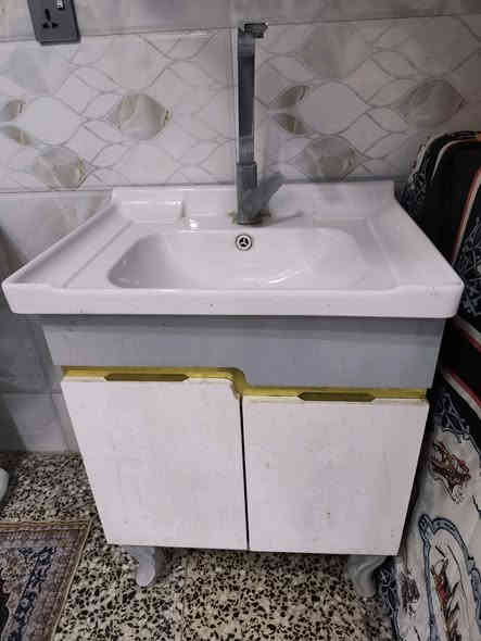 غراض مستخدمة للبيع
التخم 200 الف
الميز الجوزي 50 الف
المغسلة 75 الف
وبيهن مجال بسيط للطيبين 
الشراي يتصل على 👈 ***********
