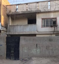 مشتمل تجاري • ١٣٠م • طابقين