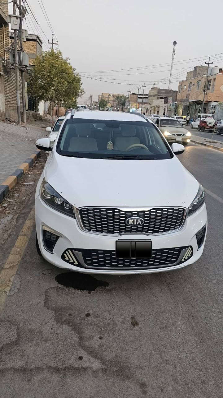 السلام عليكم سورنتو 2018 محدثة 2020 جديدة جدا ادوات كص مكينة 6 سلندر  7 راكب مكفولة من الضربة والصبغ عدى مكان الكص متؤمة على سيارة مكلوبة شغل درجة اولى  ارقام وسنوية وشاصي  وين ميعجبك روح بيهه
السعر 105 وبيهه مجال
مكان السيارة نجف للاستفسار اتصال او وات ساب  
***********
