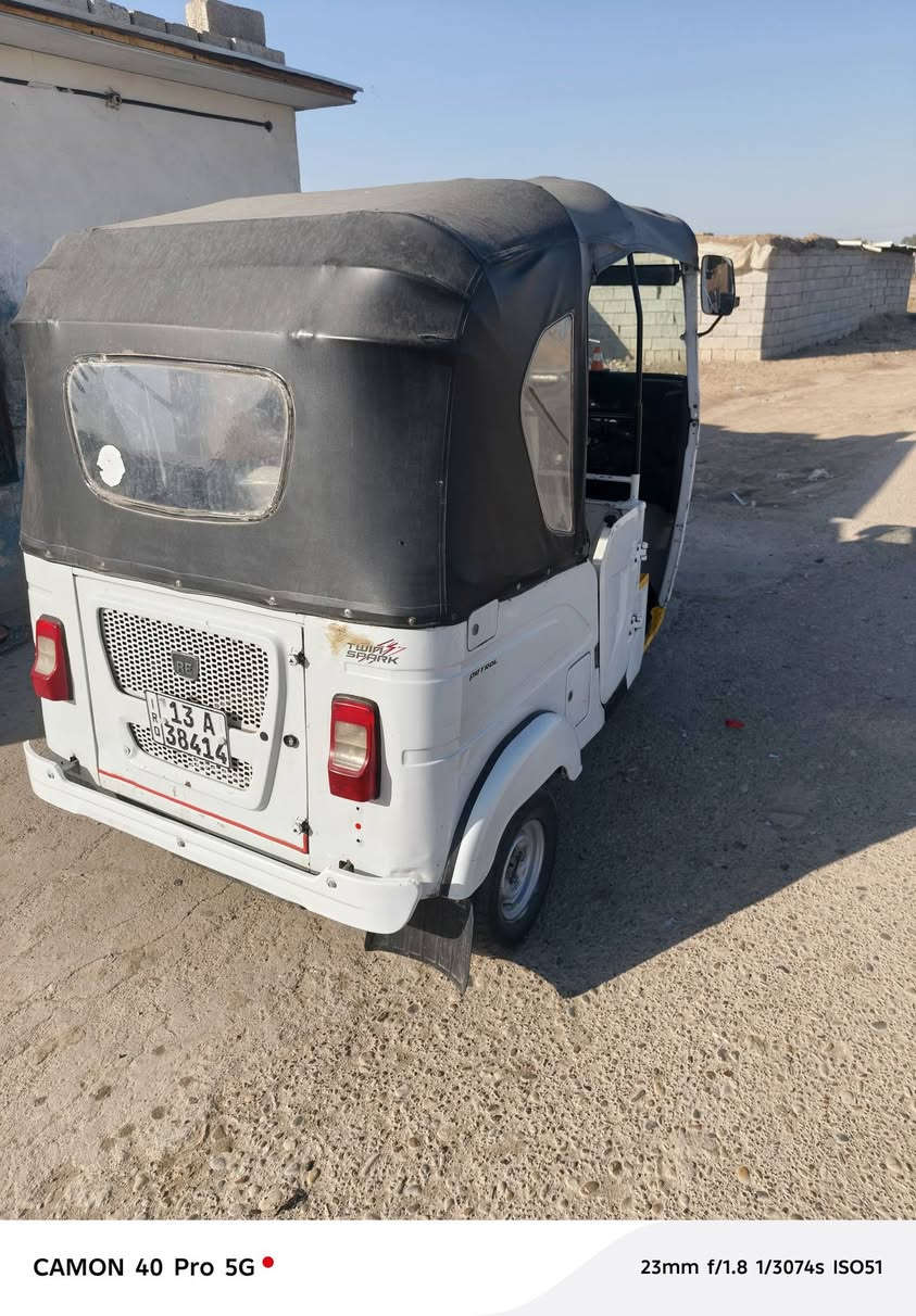 سلام عليكم تكتك للبيع موديل 21  كشره بيها ضربه يم البك لايت مكينه بستم و بوشه مرقم باسمي تحويل ثاني يوم سعر 7 وربع و بيها مجال مكلف بنشر هذا رقم راعيها.. ***********
