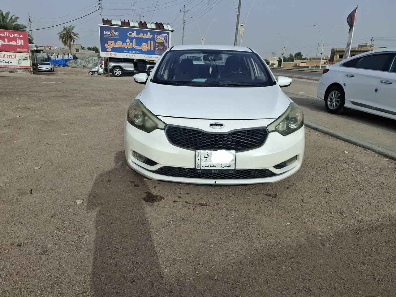 السلام عليكم سيراتو موديل ١٣ الشكل الجديد ماشيه ٢٠٠ بيها مكانين بارد بسيطات ما مصبوغات بيها رصعات بسيطه حتى فحص بيها  محرك وكير نضيفات تجي وتشوف تبريد نعمه من الله دواخل نظيفة لسياره بأسمي  رايدها ب 105 وبيها مجال حك الجيه *********** البصرة, العراق
