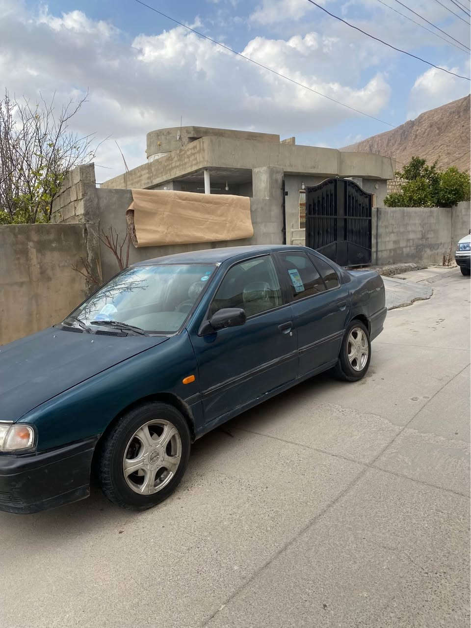 نیسان پلیمەر
مۆدیل 1995
ڕەقەم سلێمانی 
مەکینە بەخ 
گێڕو مەکینەو هەموو گیانی بەشەرتە 
تەبرید ساردو گەرم 
٤تایەی نوێی لەسەرە رەقەمو سەنەوی تا 2030نوێیە 
یەک دینار غرامەی لەسەر نیە هەزەی نوێیە 
سەیارەکە زۆر زۆر خاوێن مایتەوە توندو تۆلە  کارەبایەتی و هەموو شتی بەشەرت 
گۆرینەوەش دەکەم بە شتەک بە دلم بی  
ژ.م***********
whatsapp viber 
هەردووکی لەسەرە Singapore
