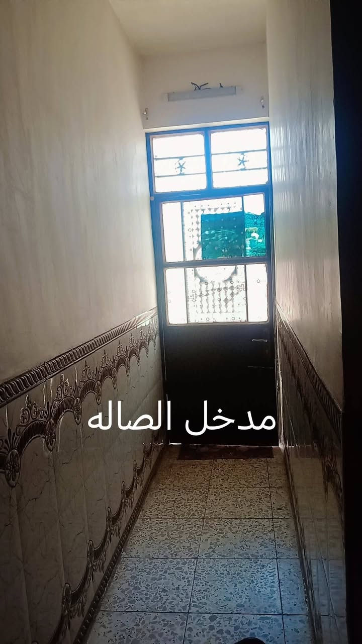 من رخصت ابو البيج عندي بيت للبيع بناء جديد نضيف كاشي سيراميك ماي كهرباء كله متوفر المكان حي البتول الزراعي مشمول طابو  مساحه 80متر سعره 65 ***********
