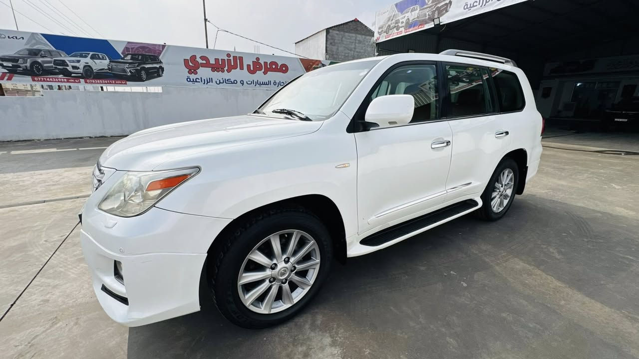 سلام عليكم للبيع لكزز موديل ١١
سيارة جديدة 
رقم شمالي 
فول موصفات 
ترهم مراوس
ماشيه ١٤٠
***********
