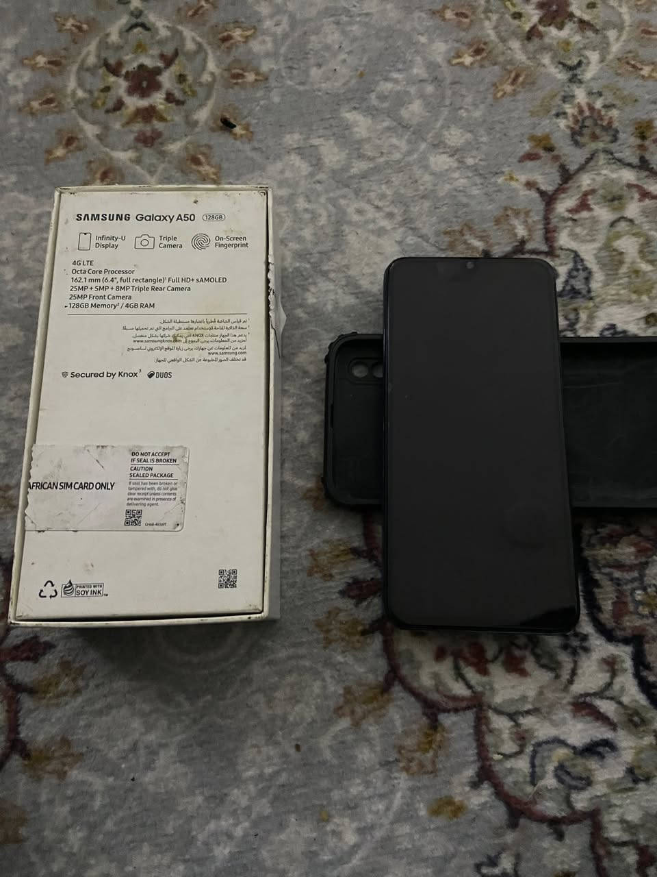 السلام عليكم مبايل للبيع مبدل بي بس شاشه اصليه كارتونه ويا وهاذي صور الجهار مكان كربله حي الميلاد قرب مجمع الدره السكني ***********
