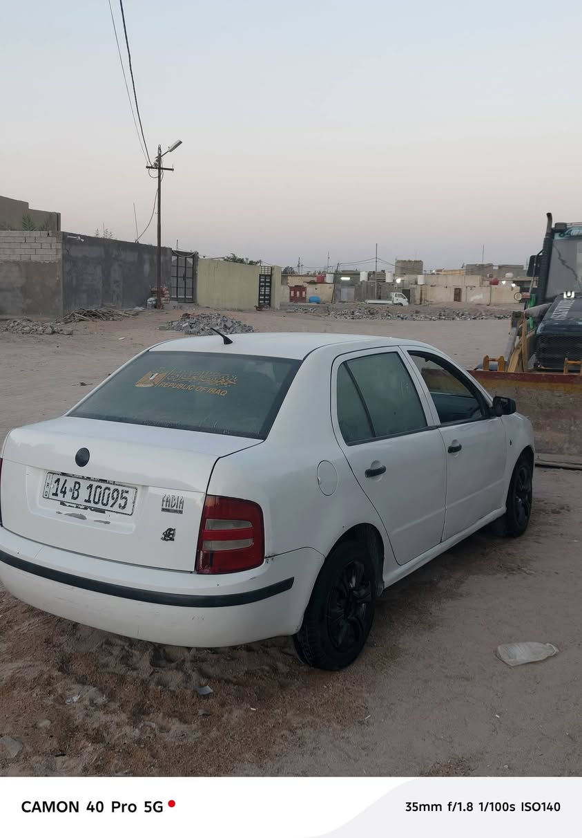 سياره سكوده المديل,,2005,,كير محرك كورلا  حداديه"١٠٠/٨٥"نعمه خير من الله وشي ثاني عوز ها ترتيبات بصيطا السيارا بسمي السعر,,,٣٣ورقه,,,وبيها مجال تعال وكلب وشوف شوف العين   عنواني البصرة الزبير.......***********..... متواجد واتساب
