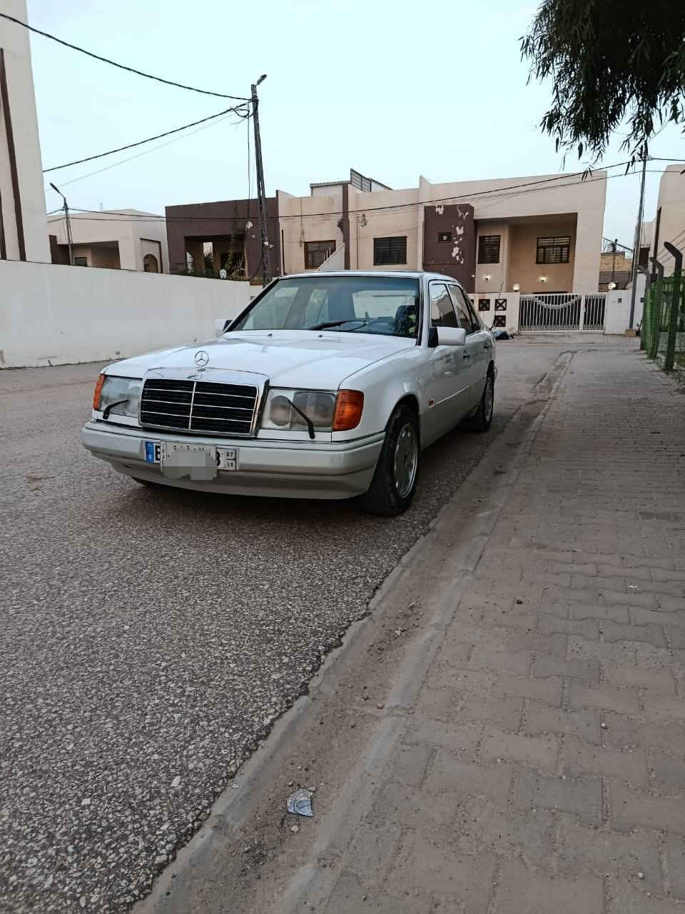 سلام عليكم للبيع مارسدس دب E300 رقم بغداد تحويل ثاني يوم كير محرك جدد حدادية خير من الله كهربايات كلهة شغالة قواعد الدبلات سليمات غرفتهة كلش نضيفة كشنات مخمل جدد السعر 43 وبيهة مجال رقم المبايل ***********
