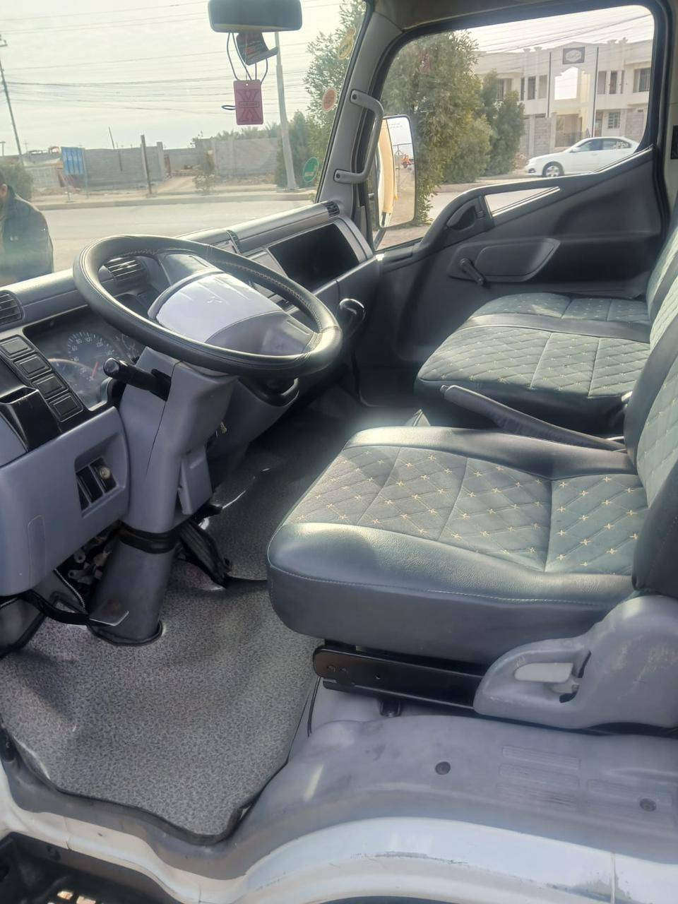 السلام عليكم 
كنتر للبيع موديل 2015سياره جديده 
بوجها عل شغل السياره فقط بيها شبر باب سكن والباقي مكفولة سعر 200وبيها مجال
الاستفسار على الرقم‏‪***********‬‏--‏‪***********‬‏
