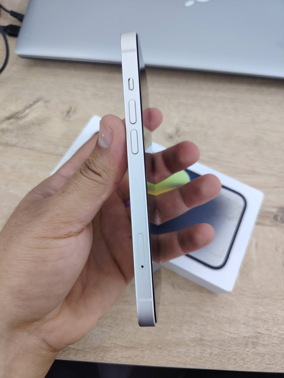 iPhone14
ايفون 14العادي كامرتين  لون(Starlight) لون بين الأبيض والذهبي الفاتح/الشمبانيا مكفول من الفتح والتبديل  ذاكرة 128GB بطارية 84 دبل سيم كارت( خطين) شرق اوسط
🔺 فقط بي فطر ومامأثر على الجهاز بالظهر كما موضح فقط لاغير ‼️

الجهاز حلو ونظيف واستعمال شخصي يجي وياه كارتونه الاصلي والكيبل الاصلي

السعر 550وبي مجال للشراي

للاستفسار مراسلة او الاتصال على الرقم ***********
متوفر واتساب

عنواني ناصرية مركز

