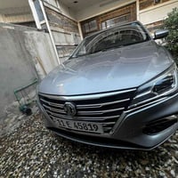 Mg 5 للبيع سيارة نضيفة كلش ومابيها حادث مجرد رصعة بالصندوك ماشية 24 ال...